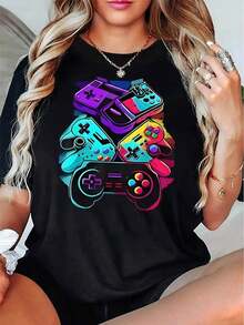 Camiseta con estampado de consola de videojuegos, camiseta de cuello redondo con estampado colorido de consola de videojuegos - 1 pieza, tejido de punto de poliéster, elasticidad media, manga corta, top cómodo para el verano. - Negro - Ver 1