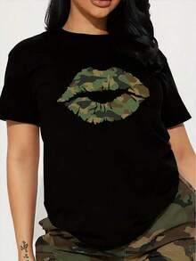Camiseta de manga corta con estampado de labios de camuflaje para mujer - Tela suave y transpirable, top casual de cuello redondo con estampado de labios de camuflaje, blusa de verano lavable a máquina para atuendos casuales y piezas para superponer. - Negro - Ver 6