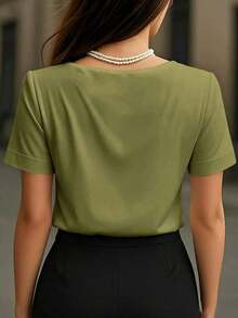 1 pieza Blusa de mujer de unicolor de satén con cuello en V y manga corta, elegante y de moda para uso diario, oficina, hogar, citas, primavera/verano, color negro casual - Verde militar - Ver 5