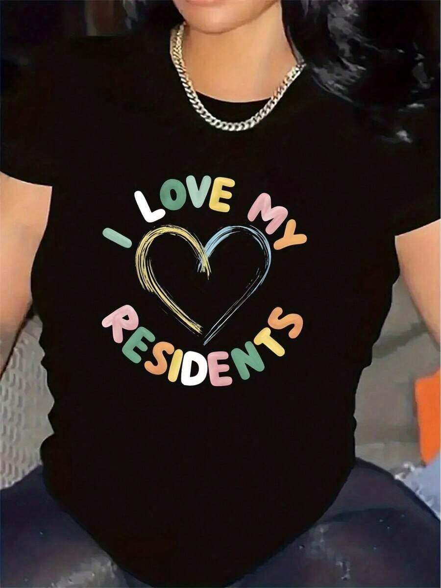 Black And White T-Shirt, Designed To Express Love For Residents, Ideal For Nursing Homes. It's Durable And Comfortable, Making It Perfect For Nursing Staff In Hospitals Or Clinics. The Fabric Is Lightweight And Breathable. Valentine's Day Gift, Everyday Wear, Free Shipping - 彩色 - 查看 1