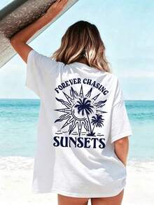 Playera Oversize Mujer "Forever Chasing Sunsets" - Blanca con Estampado Tropical de Palmeras y Sol CDRH - Blanco - Ver 6
