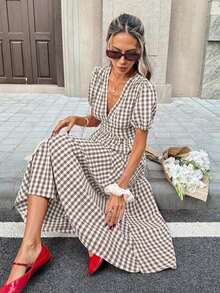 Vestido midi de corte evasé con cuello en V, mangas con volantes y cintura ceñida con estampado de cuadros para mujer - Caqui - Ver 4