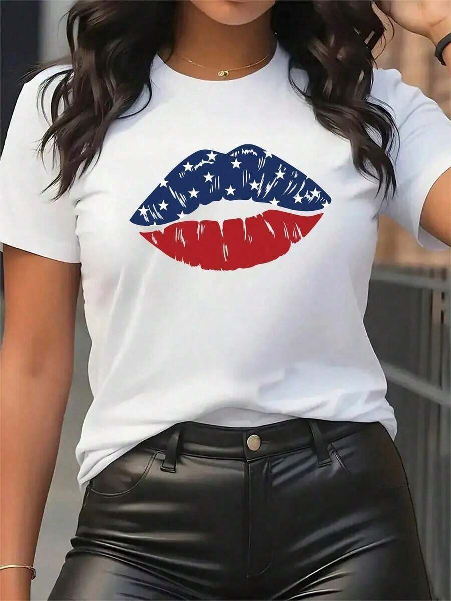 Top mujerCamiseta corta de mangara mujer de moda con diseño de labios y la bandera estadounidense en rojo, azul y blanco con estrellas.Estrenda impresa es lavable a máquina y fácil de combinar, fabric con materiales de alta calidad. 2026 - Blanco - Ver 1