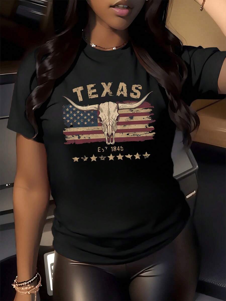Símbolo del espíritu libre del oeste con bandera estadounidense gastada cráneo de toro y estrellas que evocan orgullo y fuerza camiseta de mujer casual cómoda para uso diario - Negro - Ver 1
