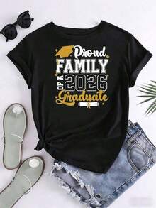 Camiseta de manga corta con diseño de gorra de graduación y diploma para celebrar la graduación de 2026, camiseta para el verano. - Negro - Ver 3