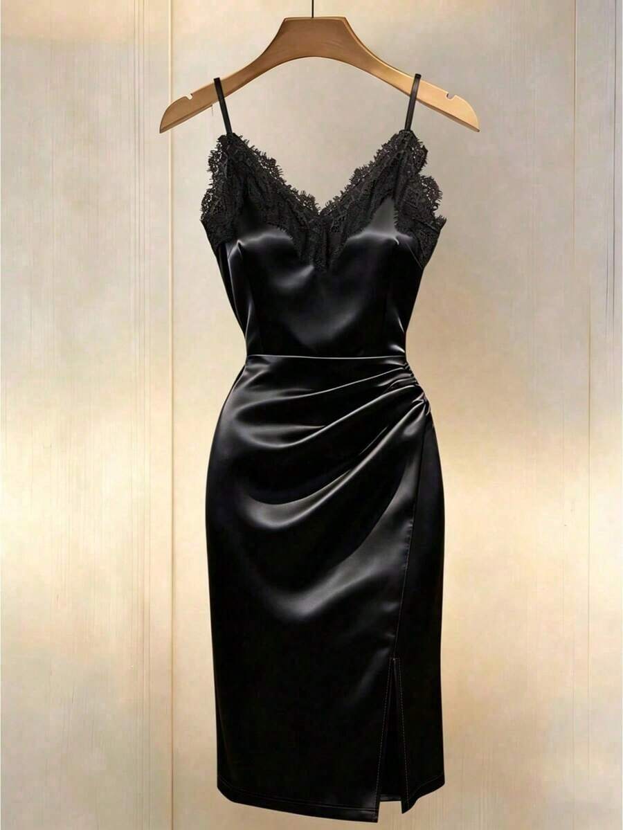 Vestido de verano de mujer de longitud media con cuello en V sin mangas, efecto decorativo con volantes en el cuello, cintura en línea A, bajo asimétrico con abertura, tela de punto jersey, diseño ajustado y sexy para uso diario - Negro - Ver 1