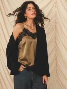-E Elegante conjunto de vacaciones para mujer con top de tirantes finos, ajuste ceñido, de satén beige con ribete de encaje - Marrón Mocha - Ver 9