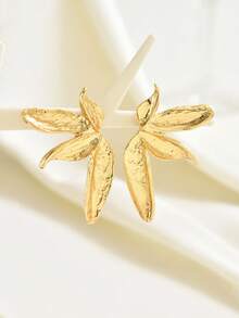 1 Pair Fashionable Petal-Shaped Earrings, Suitable For Daily Wear - Gold - View 3