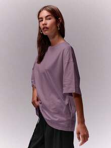 Camiseta de cuello redondo suave y oversize, parte de un armario cápsula casual, camiseta oversize para uso diario, aeropuerto, vuelta al colegio, elegante para primavera y verano, vacaciones - Púrpura malva - Ver 3