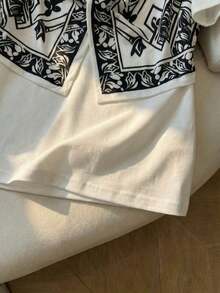 Camiseta de mujer de estilo minimalista francés, de punto, blanca, con diseño de giro 2 en 1, cuello redondo y manga corta, adecuada para el uso diario, el trabajo, la escuela, el maestro, el estudiante, las vacaciones, la playa y las fiestas, nu - Blanco y Negro - Ver 4