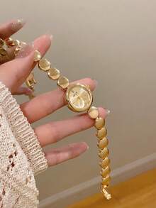 Este reloj de cuarzo con patrón de bambú cuadrado en oro/plata es adecuado para el uso diario, y también es un regalo perfecto para cumpleaños y Navidad. - Dorado - Ver 9