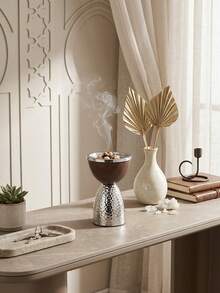 Bộ lư hương sắt tối giản, thanh lịch. Lư hương, giá đỡ hương, tạo hương thơm cho ngôi nhà, trang trí nhà cửa. Thích hợp để trang trí nhà cửa, phòng ngủ, phòng khách (có thể dùng làm vật trang trí trung tâm), văn phòng, phòng tập yoga và các bữa tiệc, tạo nên không gian trang nhã. Cũng thích hợp để trang trí đền thờ. Lư hương này là món quà lý tưởng cho các dịp lễ, tựu trường, tốt nghiệp hoặc tặng cho phụ nữ. - Nhiều màu - Xem 7