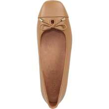Vionic Women's Klara Ballet Flat - 棕色納帕皮革 + 6.5 - 查看 7