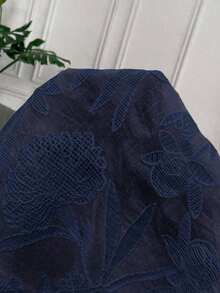 de moda con cuello redondo, manga corta y abotonadura sencilla, en tejido jacquard con estampado floral - Azul marino - Ver 9