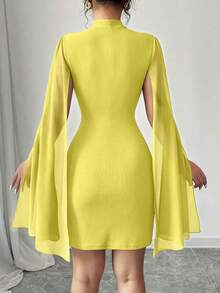 Vestido de capa ajustada con cuello mao de unicolor - amarillo ganso - Ver 2