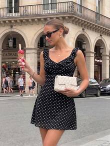 Vestido mini ajustado con cuello en V y volantes de estilo retro francés de verano para mujer Vuslat, adecuado para playa, vacaciones, uso diario, citas, tardes de té y salidas de verano - Negro - Ver 5