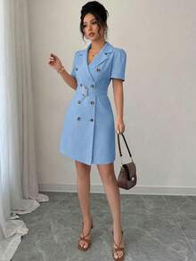 Vestido corto de verano de unicolor con lazo en la cintura, doble botonadura, mangas abullonadas y cuello con solapa - Azul - Ver 5