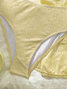 Conjunto de 3 piezas para mujer de verano: Top de punto de jacquard de unicolor con escote cruzado, minifalda de doble capa con lazo al lado, traje de baño - Amarillo 2 - Ver 4