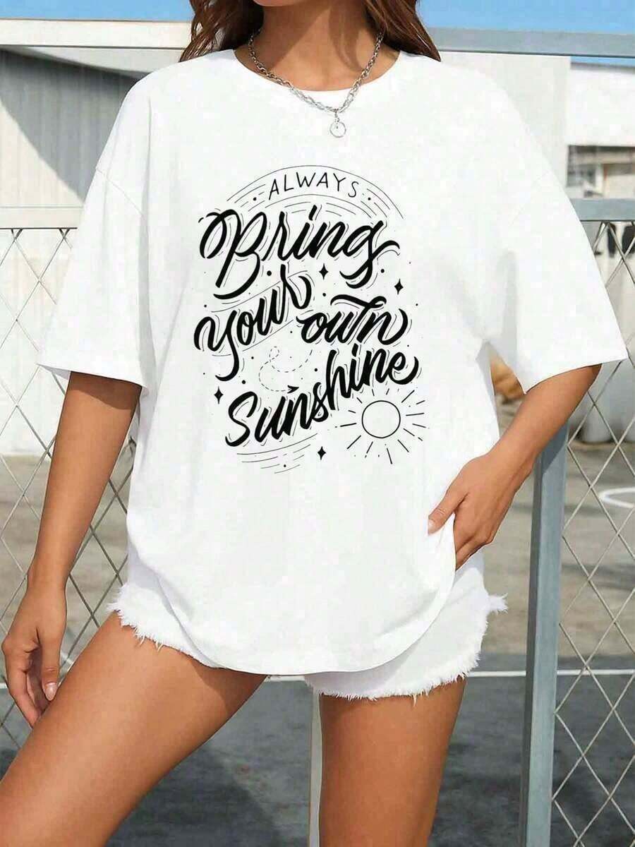 ropa de mujer Camiseta de Mujer de Tejido Grueso, Blanca Minimalista con Estampado Gráfico 'Bring Your Own Sunshine', Manga Corta, Cuello Redondo, Ropa Casual de Playa - Tops de Verano, Camiseta con Estampado Gráfico Simple, Regalo Casual para el Día de la Madre, Camisetas con Estampados Gráficos, Camisetas Occidentales, Ropa para Hombre, Camisas para Hombre, Camisetas Gráficas, Ropa de Mujer, Tops de Verano, Ropa de Verano, Camisetas Gráficas, camisas de mujer - Blanco - Ver 1