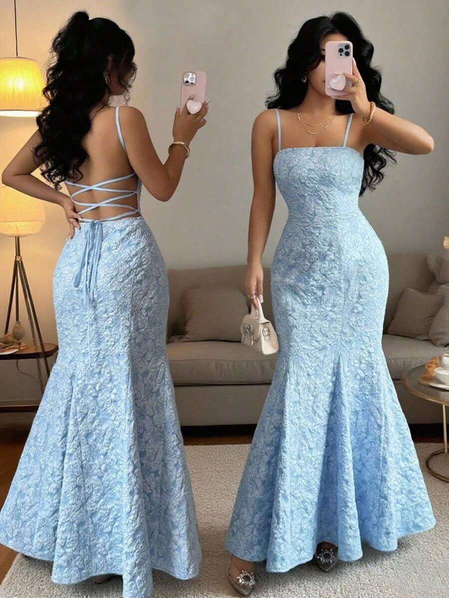 Vestido de fiesta de satén con textura floral azul, de tirantes cruzados y sin mangas, multifuncional - Celeste - Ver 1