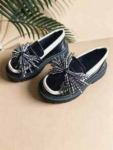 1 Pair Children Girls' Round Toe Platform Black Loafers, 2025 Spring/Autumn New Arrival, Fashion Shiny Rhinestone & Pearl Bow Decor, Soft Comfortable PU Leather, Suitable For Daily, School, Party Wear - Black - View 1