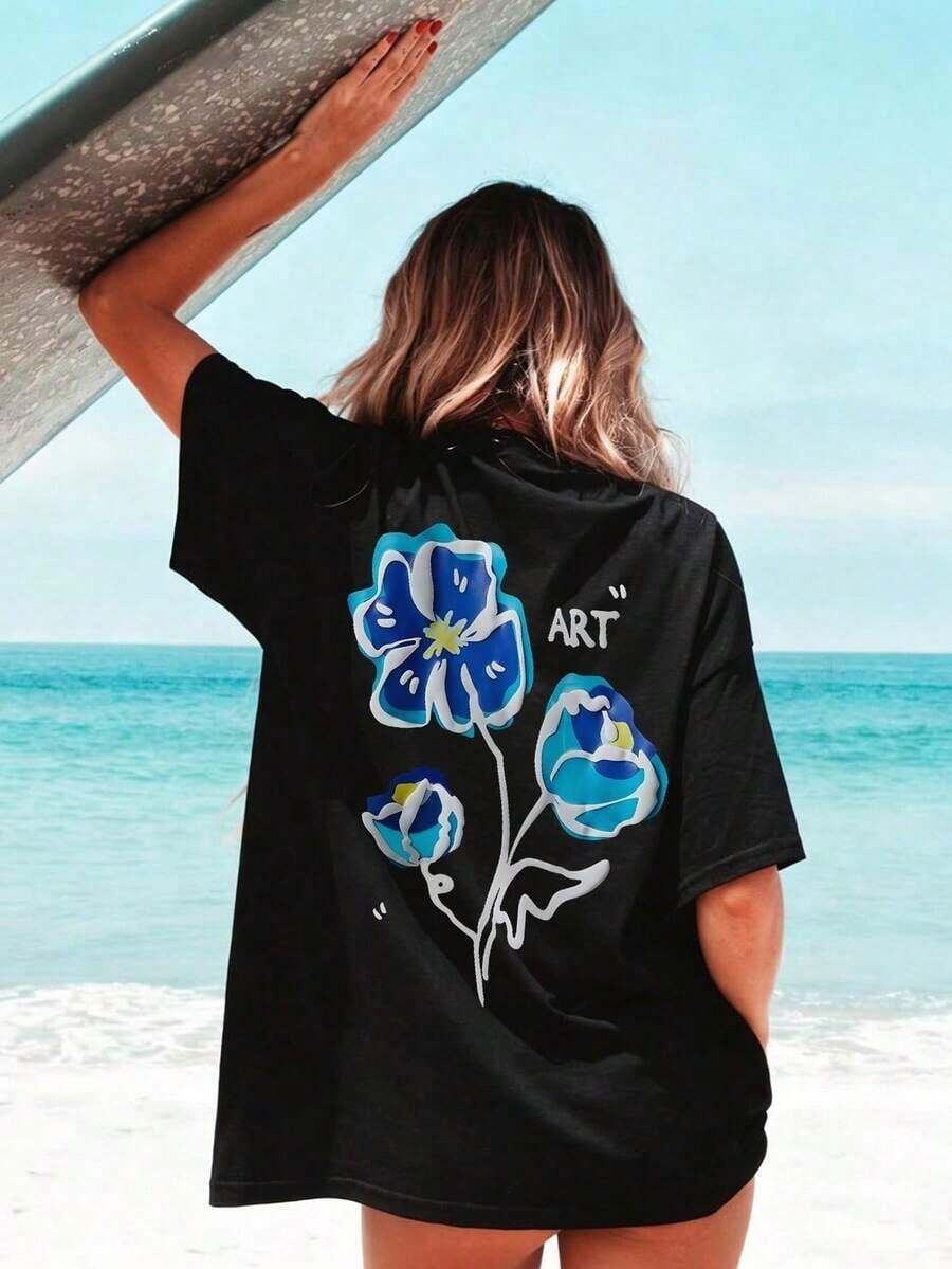 Women's Loose-Fitting T-Shirt With An Artistic Blue Floral "ART" Pattern, Soft And Lightweight Casual Top, Y2K Streetwear Style, Oversized Short-Sleeved Crew Neck, Suitable For Art Exhibitions, City Walks, Weekend Gatherings, Brunch, And Everyday Creative Outfits. Black/Summer - 黑色 - 查看 1