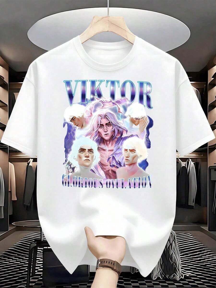 Figura de personaje masculino con cabello blanco y largo rodeado de destellos púrpuras y azules que transmite una sensación de poder y energía mágica camisetas de hombre con tejido grueso 220g 100% algodón para uso casual y cómodo - Blanco - Ver 1