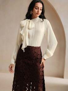 Blusa elegante y chic de cuello alto, manga larga y puños con lazo para uso diario - Albaricoque - Ver 5