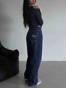Jeans rectos con bordado de lazo para mujer - Azul lavado oscuro - Ver 3
