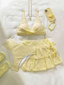Conjunto de 3 piezas para mujer de verano: Top de punto de jacquard de unicolor con escote cruzado, minifalda de doble capa con lazo al lado, traje de baño - Amarillo 2 - Ver 1