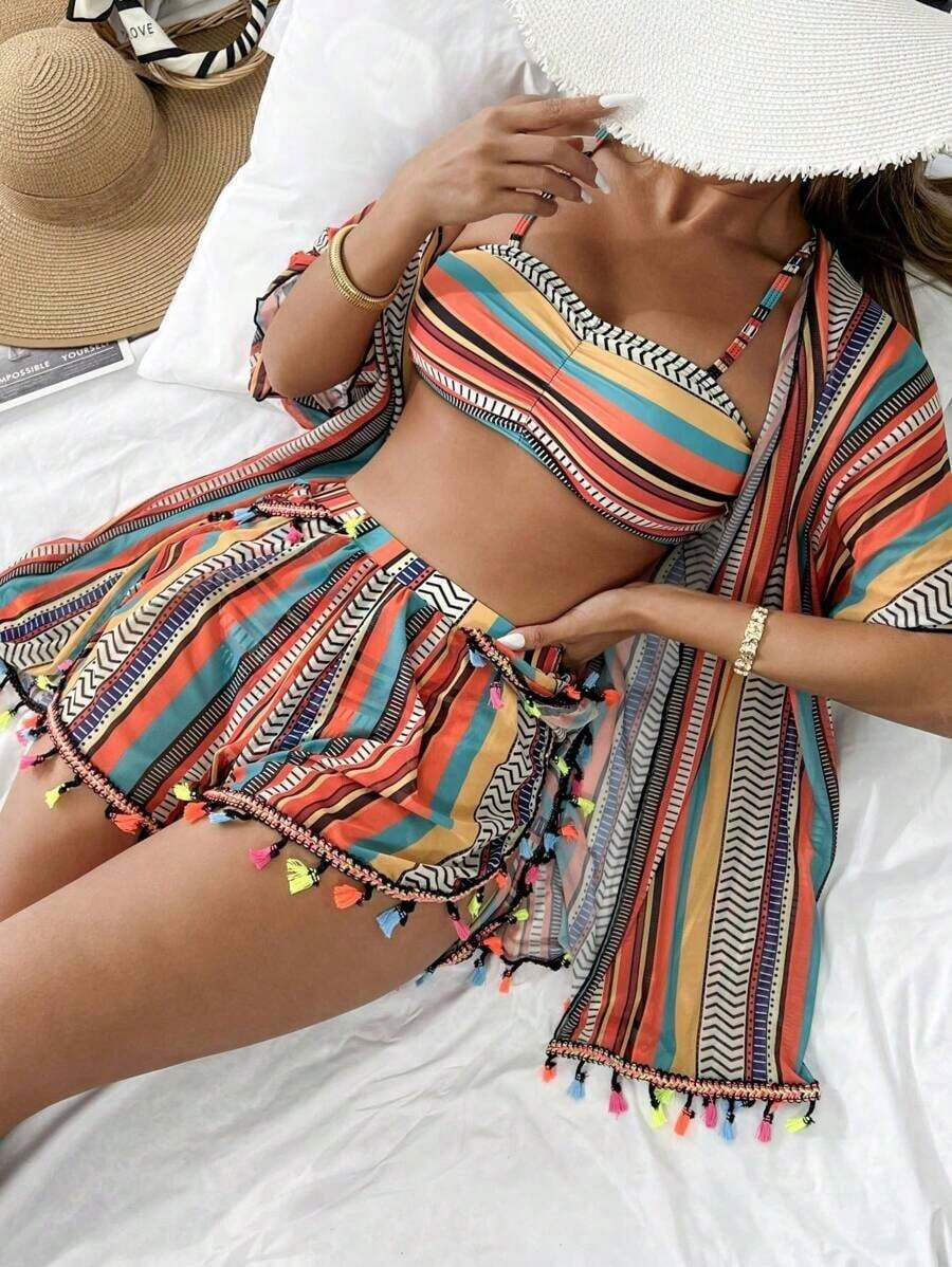 4 piezas Conjunto de bikini con parte superior fruncida con estampado geométrico de moda y Bottom con estampado geométrico, cubrecostillas con flecos multicolor y shorts, conjunto de bikini de carnaval de verano, playa de verano - Multicolor - Ver 1