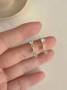 2 chiếc khuyên tai đính đá CZ kiểu dáng trước sau, trang sức với những viên kim cương nhỏ lấp lánh, thiết kế dành cho cả nam và nữ đều toát lên vẻ đẹp của các vì sao. - Nhiều màu - Xem 2