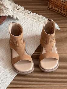 2026 Summer New Girls Roman Sandals, Hollow Breathable Cool British Style Children Princess Shoes, Soft Non-Slip Outdoor Beach Shoes For Big Kids - Camel - View 4