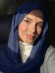 1pc Women's Solid Color Pearl Chiffon Headscarf, Arabic Style Casual Long Scarf, Suitable For Daily Use - Navy Blue - View 2
