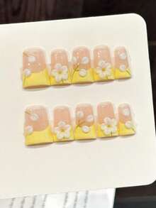 手工制作鸭嘴/喇叭形美甲贴片,Y2K 复古风,黄色甲片,粉色底色,黄色指尖,点缀着精致的小白花,夏季美甲,专为女性和女孩设计,10 片/套,4 种尺寸可选,适合派对、庆典和日常佩戴。包含美甲工具,是送给女士和女孩的理想礼物。美甲用品,手工美甲贴片,夏季美甲。 - 黃色 - 查看 9