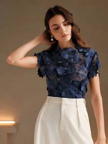 Blusa romántica con bordado en 3D de flores multicorror - Azul marino - Ver 3