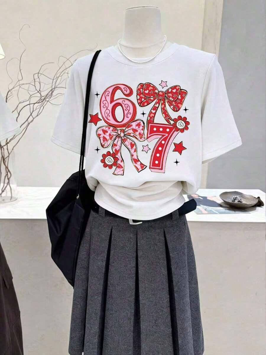 Camiseta Divertida "Six Seven" para el Día de San Valentín con Estampado de Lazo, Cuello Redondo Casual para Mujer, a la Moda para el Día de San Valentín y Uso Diario, Camiseta Fresca de Verano, Estilo Unisex. - Blanco - Ver 1