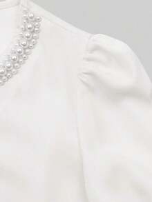 Blusa casual elegante de mujer con cuello redondo en color champán, cuello en V, manga corta abullonada, con adornos de perlas falsas, corte holgado, adecuada para ir a trabajar, elegancia cotidiana.Elegante, casual, atuendo casual para mujer, ro - Blanco - Ver 4