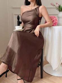 Vestido de mujer elegante de unicolor con hombro asimétrico, plisado y sin mangas de largo medio, vestidos de verano para mujeres - Marrón - Ver 4