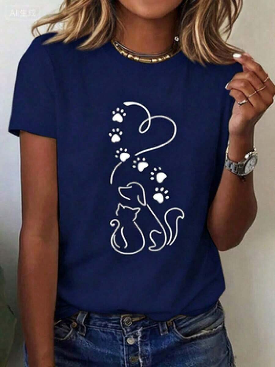 100% Pure Cotton, Breathable And Gentle On The Skin. Classic Crew Neck Design, Slim Fit, And Flattering For All Body Types. Fashionable Print With A Minimalist Style And High-Quality Finish. Unisex Design Perfect For Matching Outfits, Ideal For Everyday Wear, Dates, Leisure, And Streetwear – Versatile And Timeless. - 藏蓝色 - 查看 1