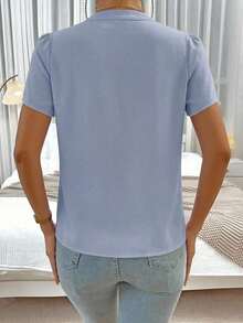 Blusa de trabajo con cuello en pico y mangas de pétalo de color blanco para mujer, blusas de manga corta - Niebla azul - Ver 2