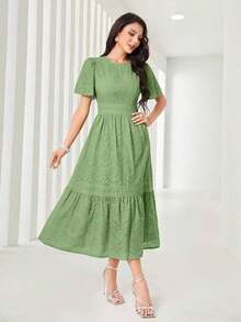 Vestido midi de mujer con cuello redondo, mangas con volantes, bordado y dobladillo con volantes - verde menta - Ver 3