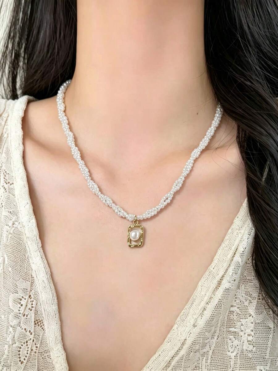 1 chiếc vòng cổ choker ngọc trai giả cao cấp, thanh lịch, nhẹ nhàng, đa năng, tối giản, độc đáo kiểu Pháp, phù hợp cho nữ giới đeo hàng ngày, hẹn hò, cưới hỏi, lễ hội và dự tiệc. - Vòng cổ ngọc trai hình học - Xem 1