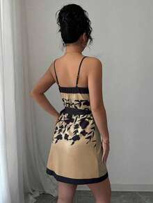 Vestido mini sexy y elegante con cuello en V estilo envolvente y estampado para mujeres - Caqui - Ver 2