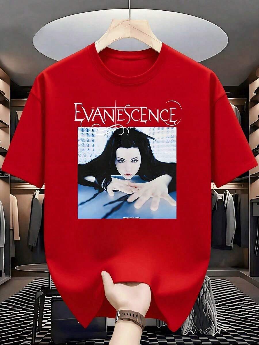 Artistic Representation Of Outstretched Hands In The Foreground Against A Blue Background With A Light Effect That Conveys A Sense Of Calm And Mystery, With A Musical Influence From The Band Evanescence. T-Shirt, 100% Cotton, 220g - 紅色的 - 查看 1