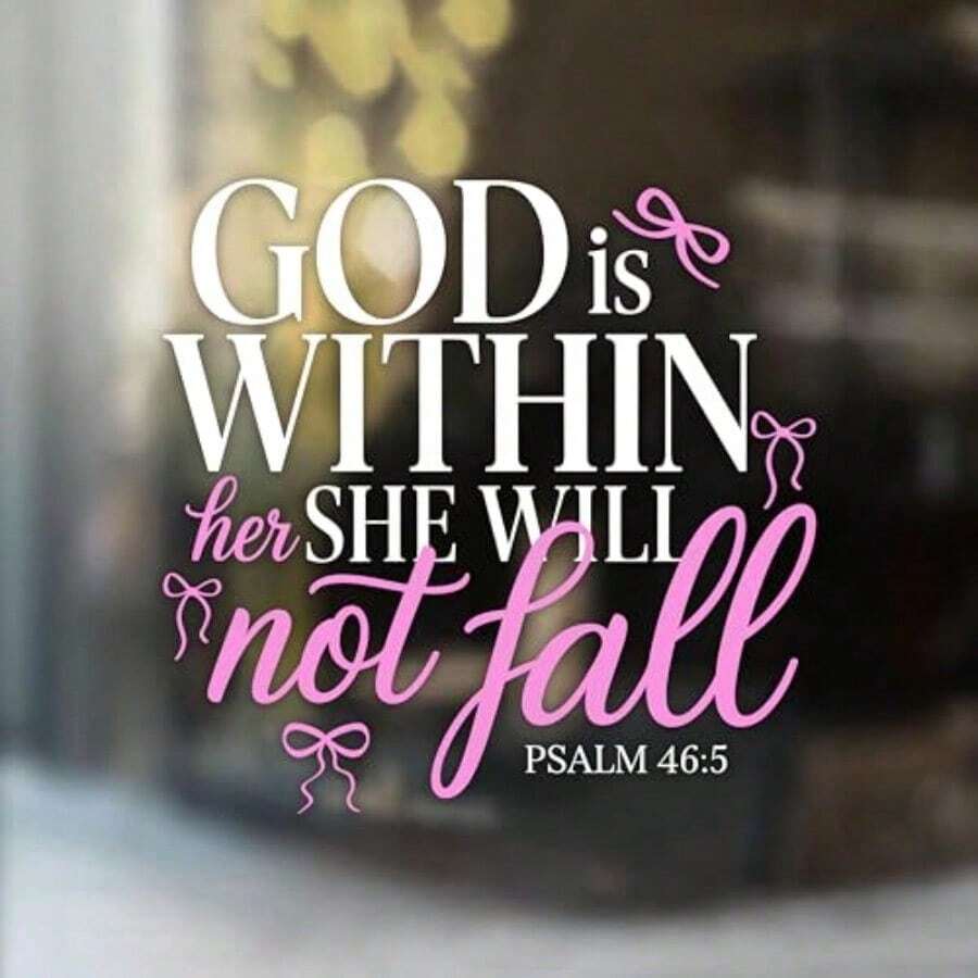 God Is Within Her She Will Not Fall 車貼，詩篇 46:5 防水乙烯基貼紙，基督教信仰汽車窗貼