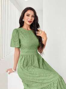 Vestido midi de mujer con cuello redondo, mangas con volantes, bordado y dobladillo con volantes - verde menta - Ver 5
