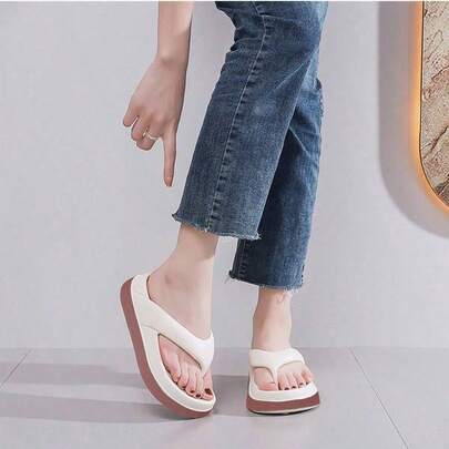 Nuevas chanclas con cuña de suela gruesa de EVA para mujer, cómodas y de moda. Sandalias casuales antideslizantes y resistentes al olor para uso en exteriores y playa