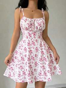 Vestido corto con tirantes finos, espalda anudada, estampado floral y pliegues para mujer - Multicolor - Ver 3