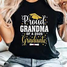 Camiseta de Mujer Manga Corta Cuello Redondo - Estampado con Frase 'Abuela orgullosa de un graduado de 2026', Tejido Suave y Cómodo, Ajuste Holgado, Look Casual y Emocional, Regalo Ideal para Graduación, Fiestas y Mamás 2026, Talla Grande - Negro - Ver 2